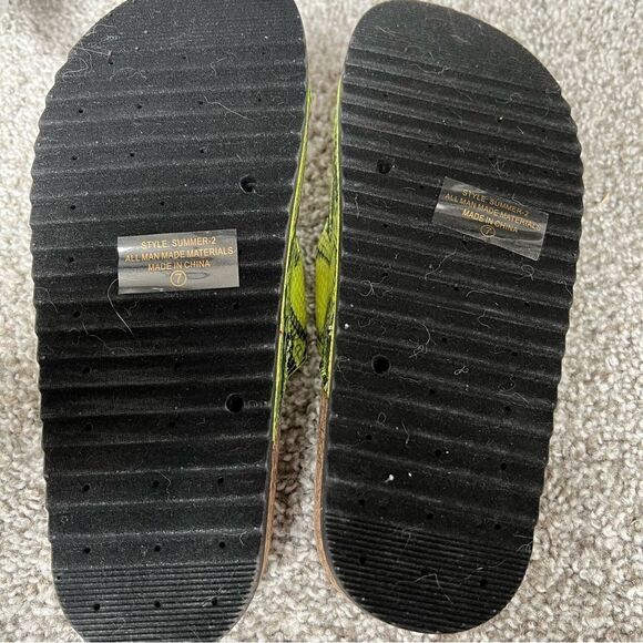 Weeboo Neon Green snake comfort sandal - Picture 9 of 9